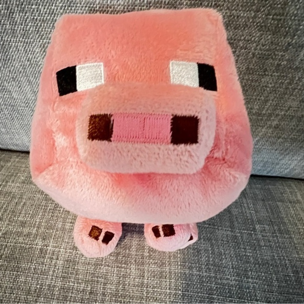 MINECRAFT Pig Pink and White Stuffed Animal